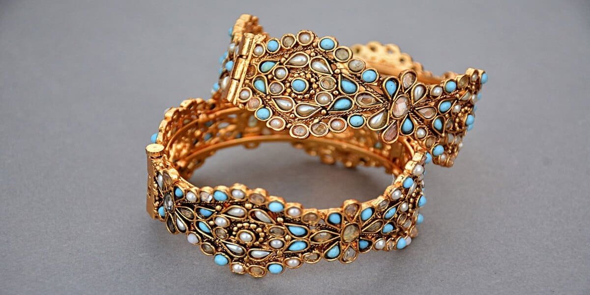 antique jewelry