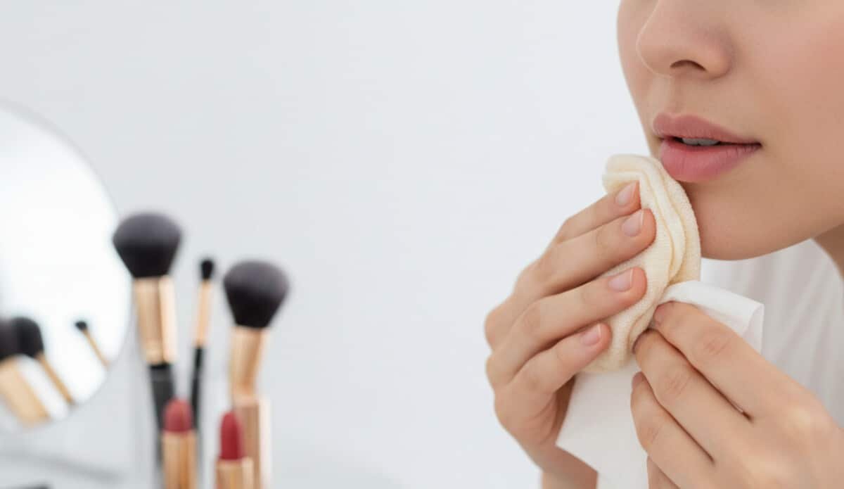 Keep Your Holiday Lipstick Flawless